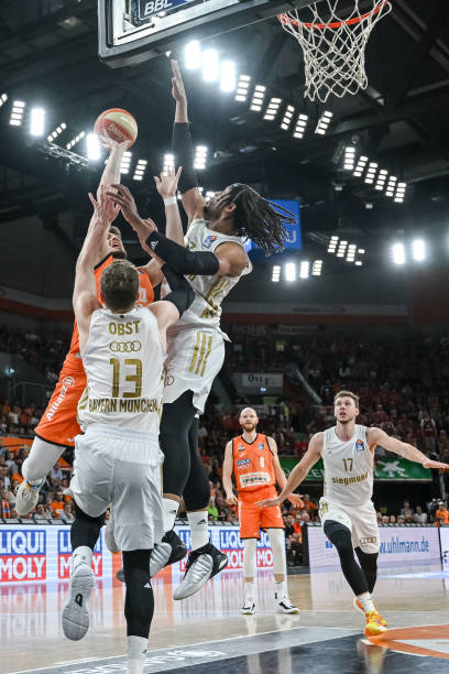 最终回到明 最终回到明