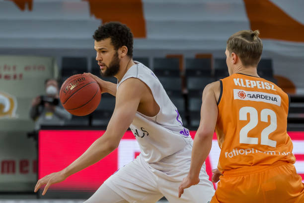 弱侧四角 弱侧四角